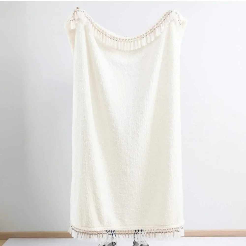 Light Cream Farmhouse Cozy Sherpa Bohemian Tassel Thick Throw Sofa/Bed Blanket